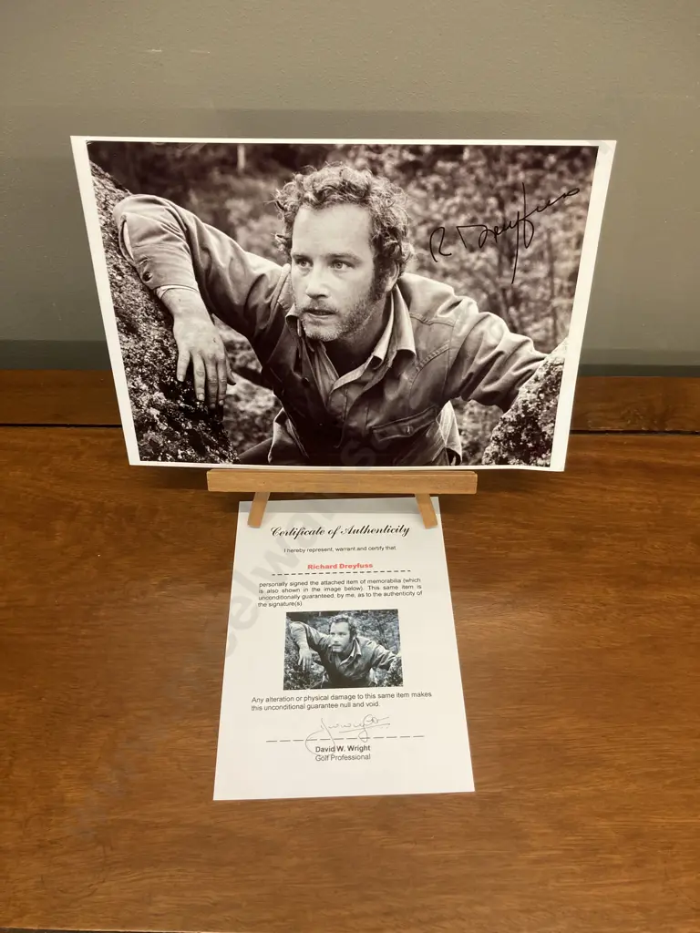Richard Dreyfuss Signed Photo 20 x 25cm With Authentication Image 1++